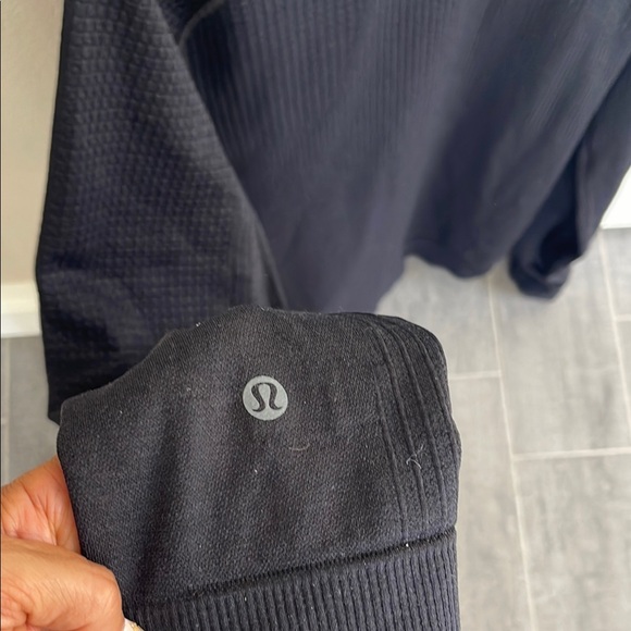 Lululemon Jacket - Picture 4 of 4